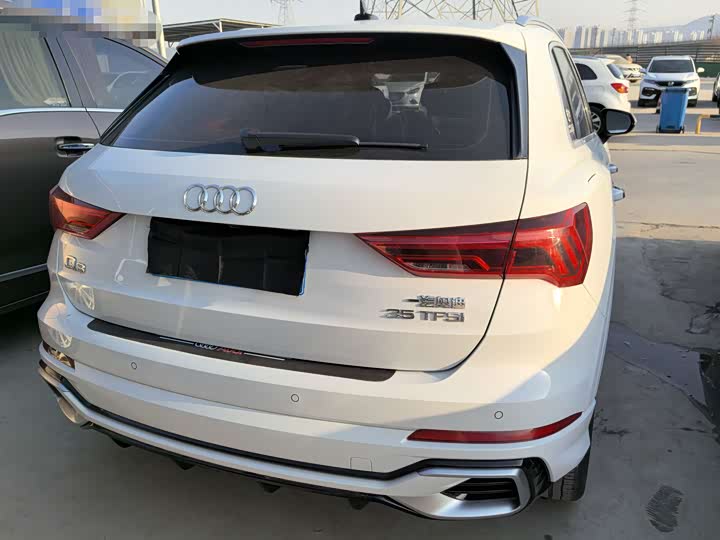 Фото 5 - Audi Q3