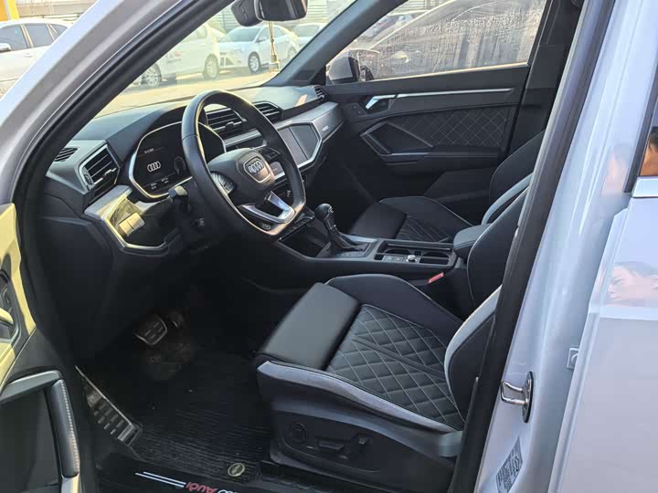 Фото 7 - Audi Q3