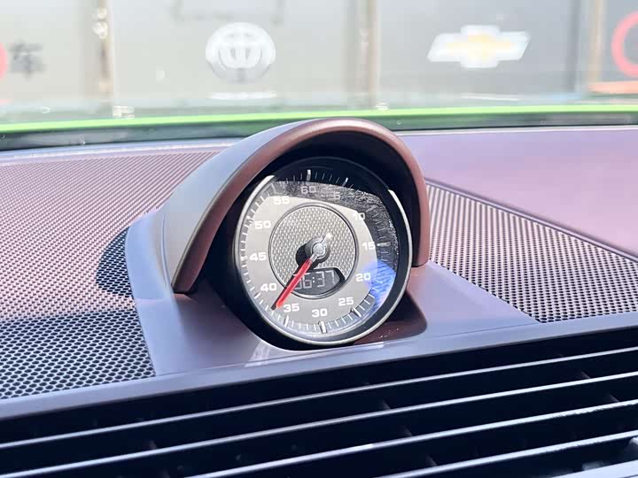 Фото 13 - Porsche Panamera