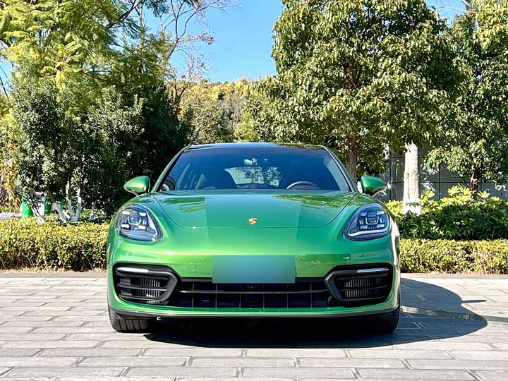 Фото 2 - Porsche Panamera