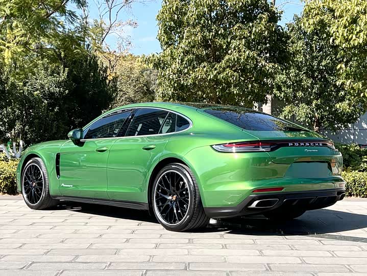 Фото 4 - Porsche Panamera