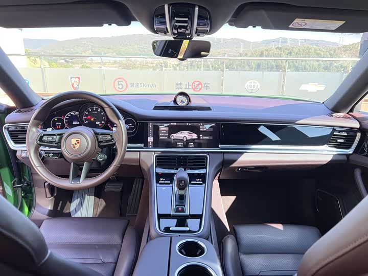 Фото 7 - Porsche Panamera