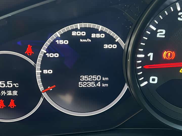 Фото 8 - Porsche Panamera