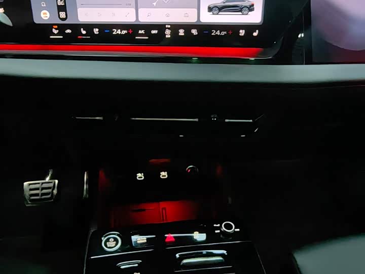 Фото 13 - Audi Q6L e-tron Sportback