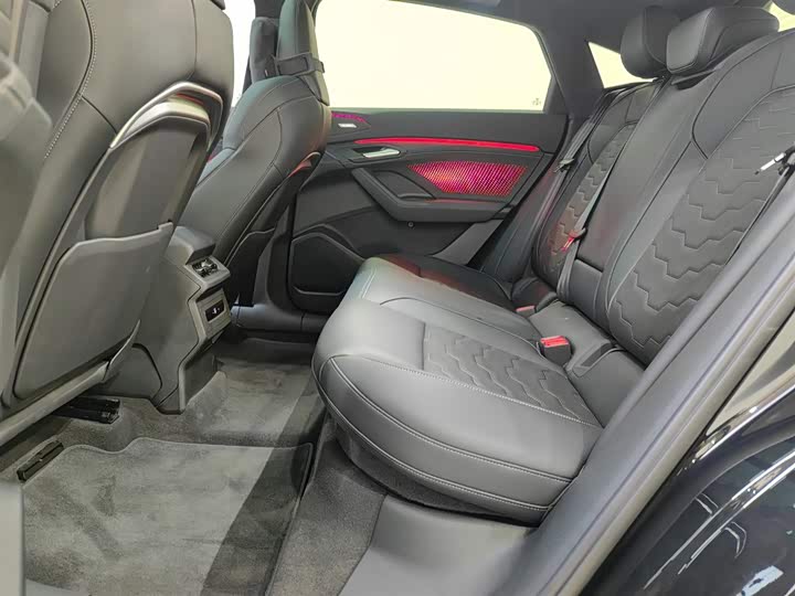 Фото 17 - Audi Q6L e-tron Sportback