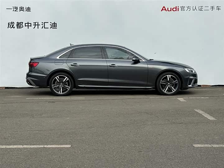 Фото 3 - Audi A4L