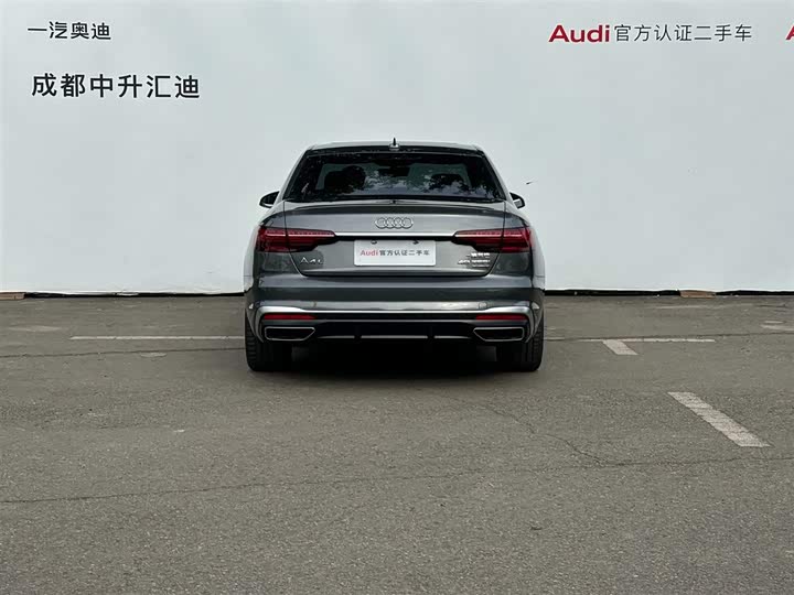 Фото 4 - Audi A4L