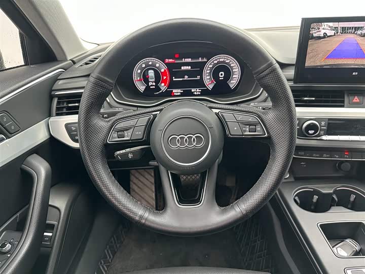 Фото 9 - Audi A4L