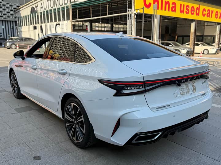 Фото 7 - Chery Arrizo 8