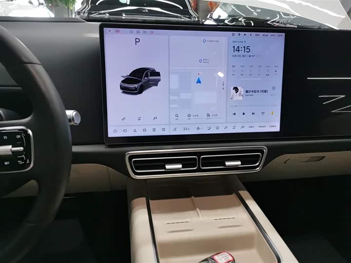 Фото 13 - LiXiang L6