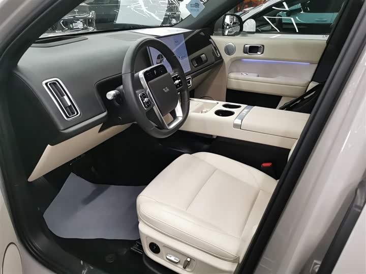 Фото 15 - LiXiang L6