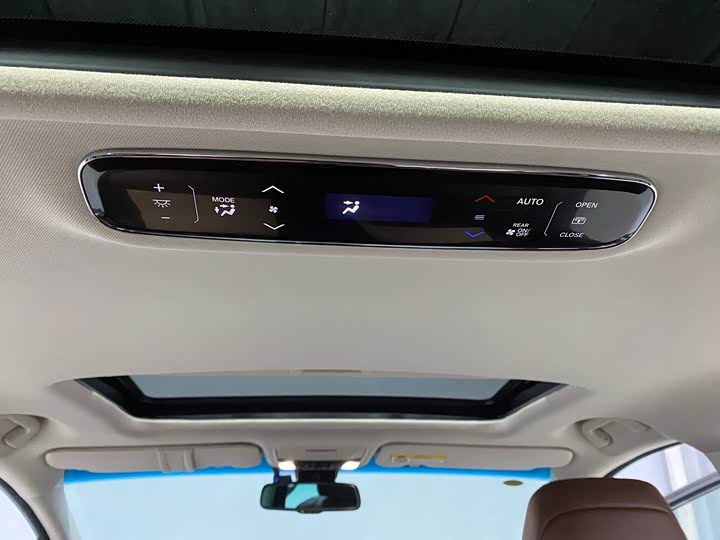 Фото 24 - Honda Odyssey