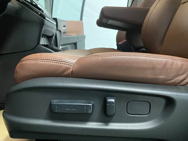 Фото 25 - Honda Odyssey