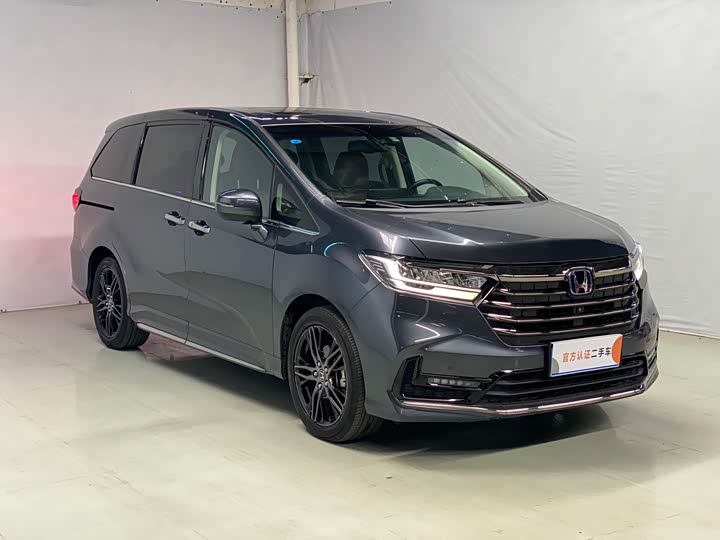 Фото 3 - Honda Odyssey