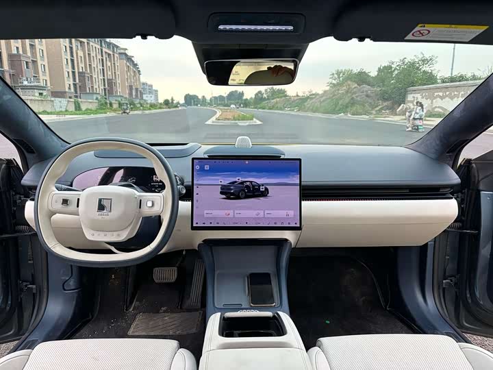 Фото 6 - Zeekr 007