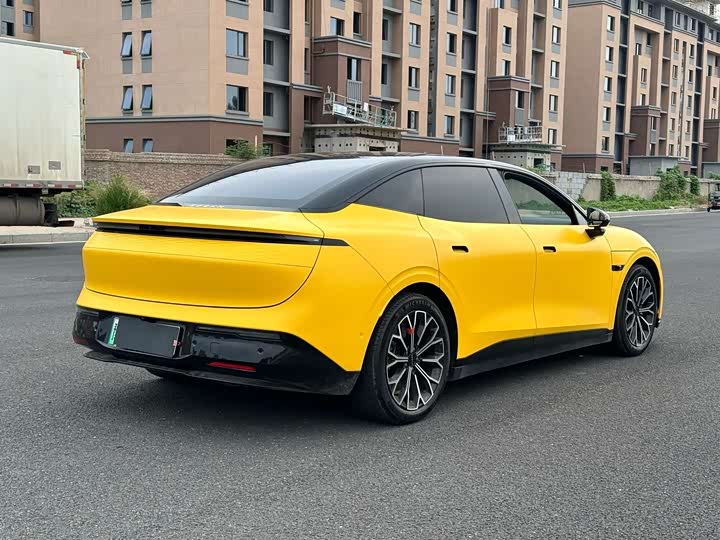 Фото 7 - Zeekr 007