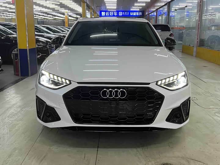 Фото 2 - Audi A4L