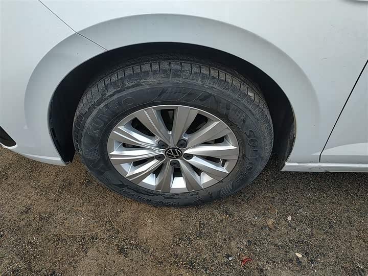 Фото 23 - Volkswagen Lavida