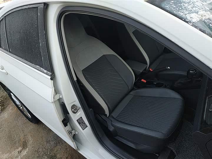 Фото 25 - Volkswagen Lavida