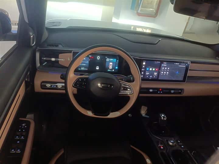 Фото 11 - Geely Icon