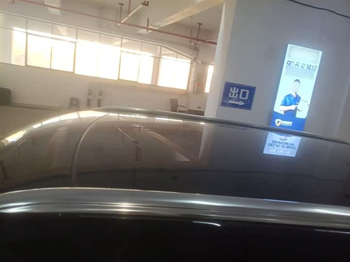 Фото 27 - Geely Icon