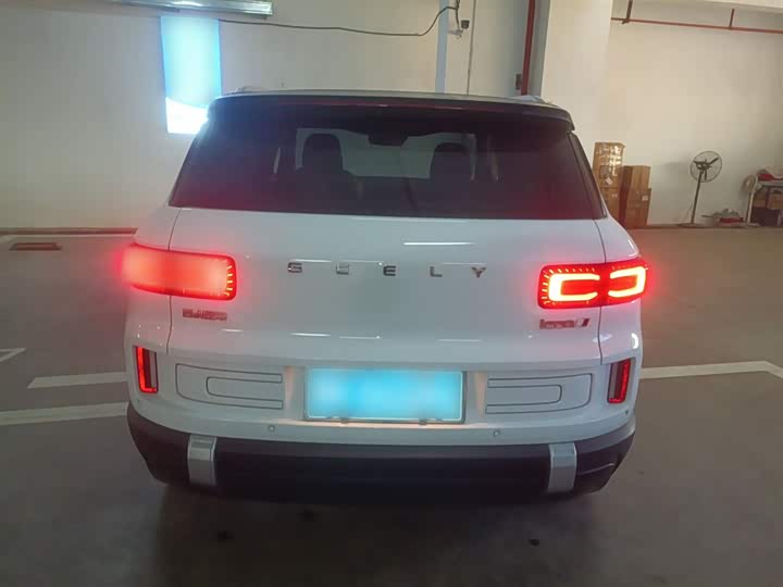 Фото 6 - Geely Icon