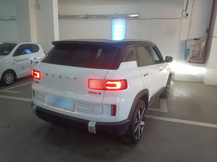 Фото 7 - Geely Icon