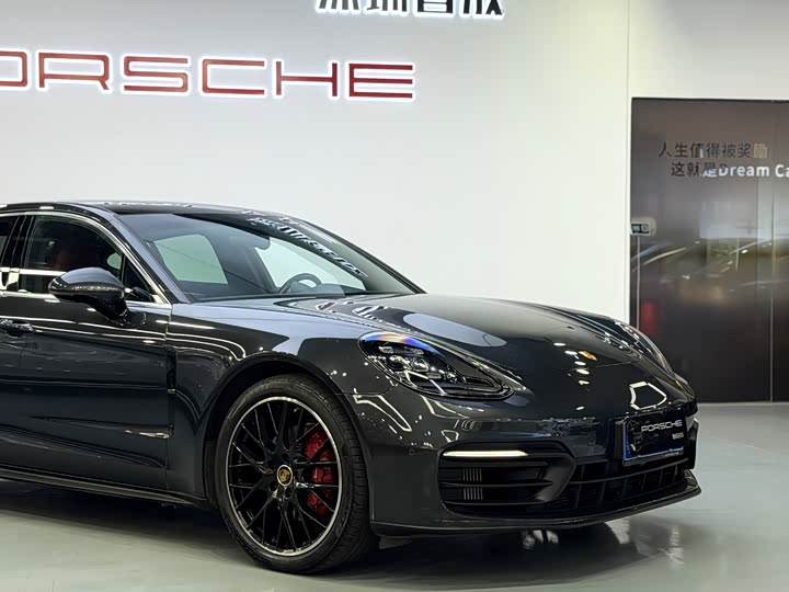 Фото 10 - Porsche Panamera