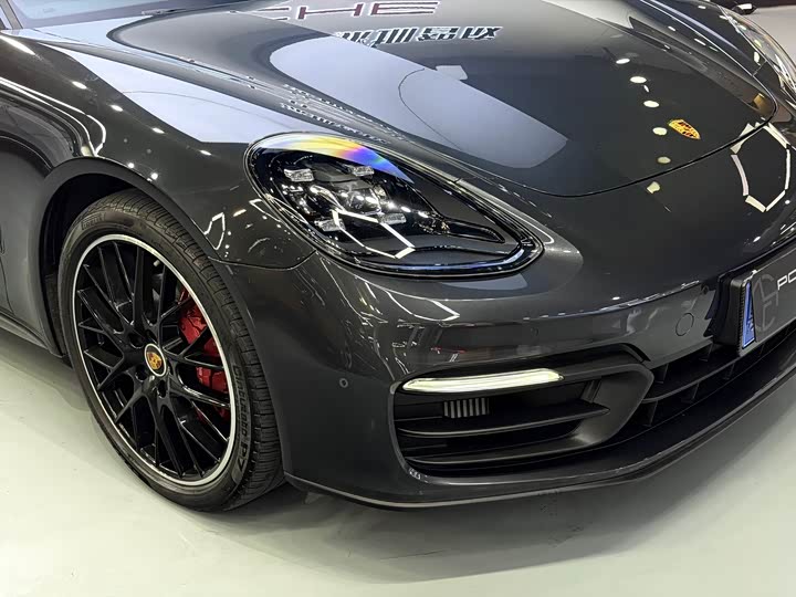 Фото 11 - Porsche Panamera