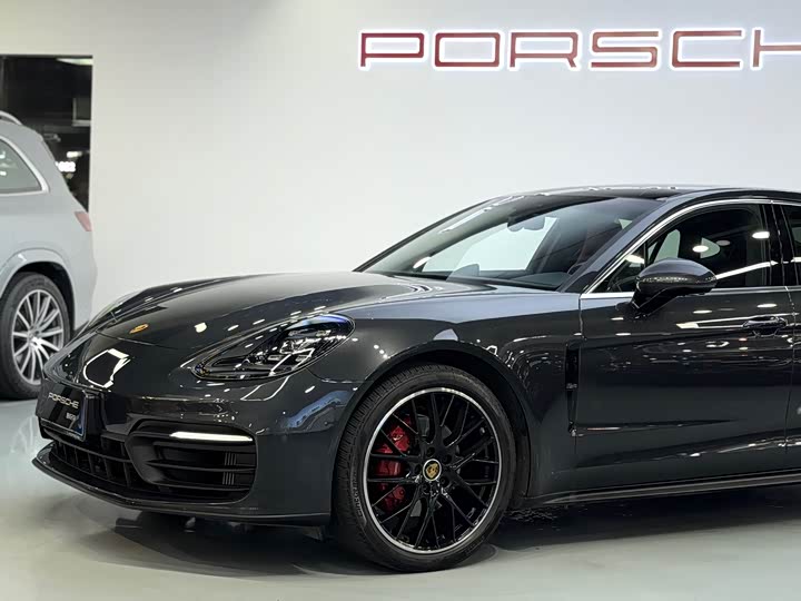 Фото 12 - Porsche Panamera