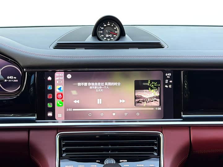 Фото 18 - Porsche Panamera