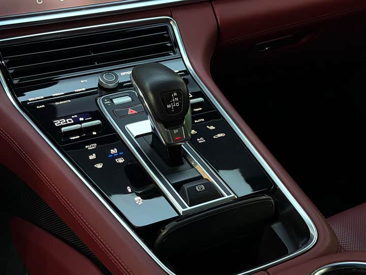 Фото 20 - Porsche Panamera