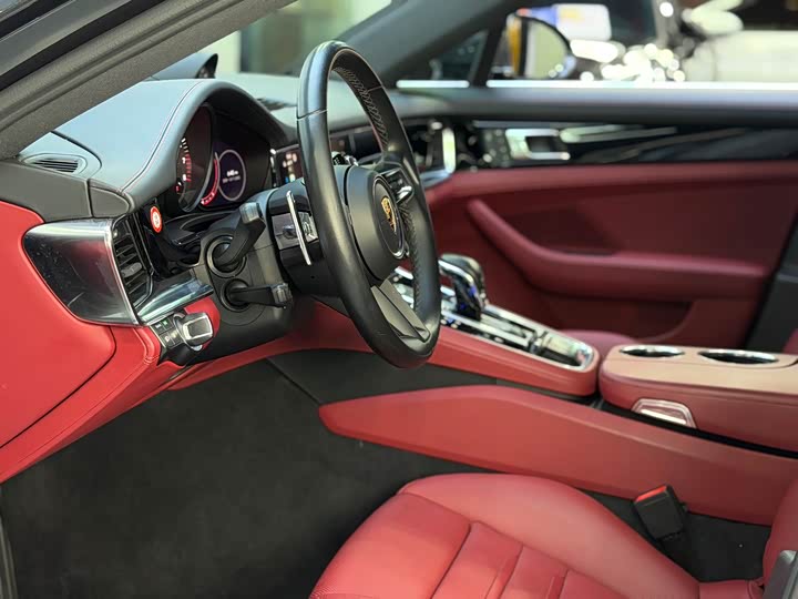 Фото 22 - Porsche Panamera