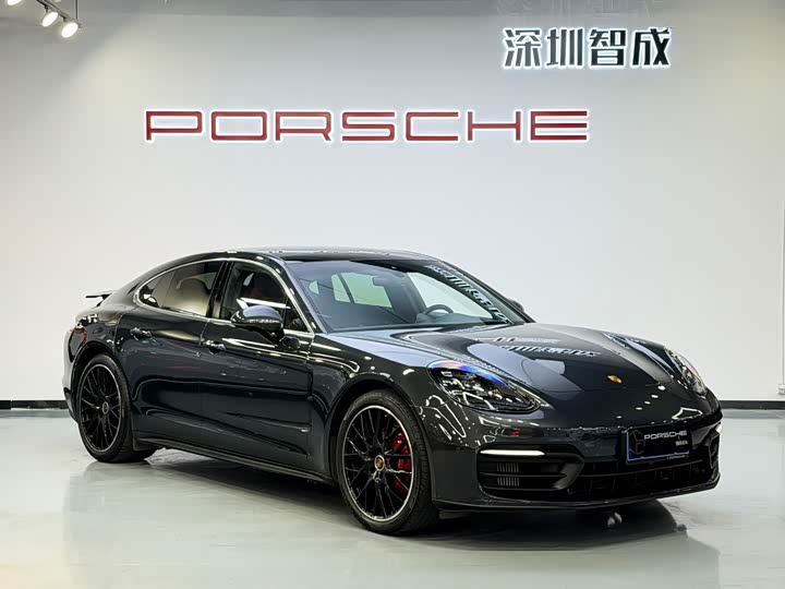 Фото 3 - Porsche Panamera