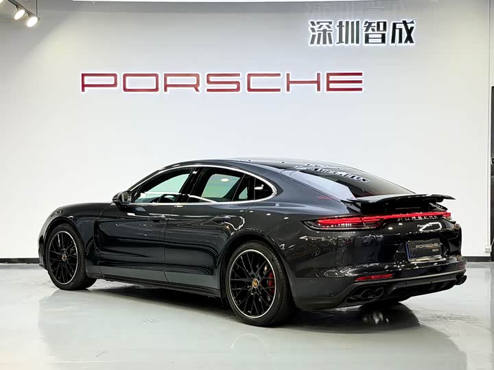 Фото 4 - Porsche Panamera