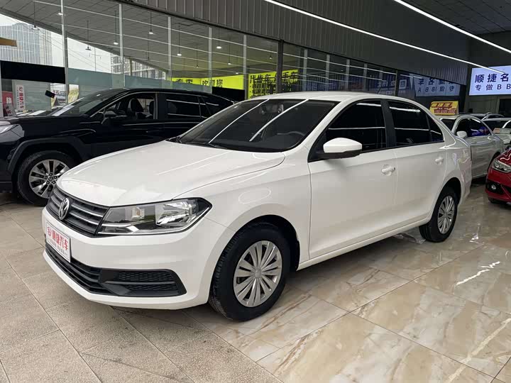 Фото 1 - Volkswagen Santana