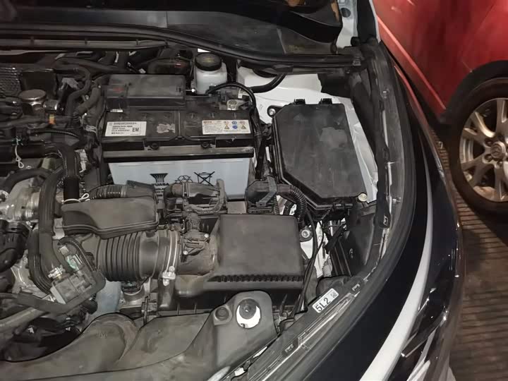 Фото 22 - Toyota C-HR