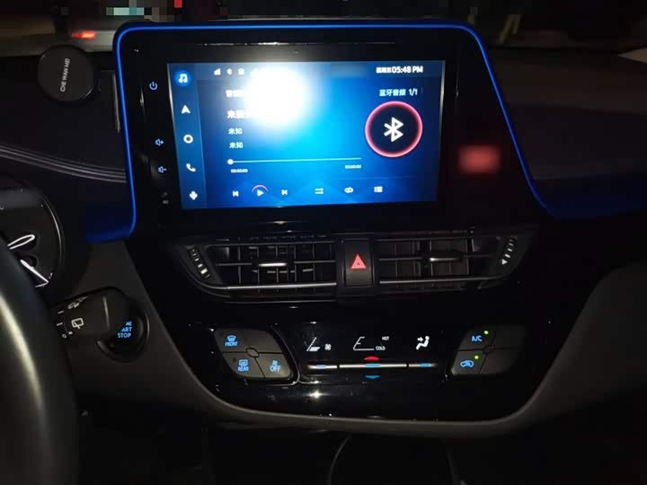 Фото 6 - Toyota C-HR