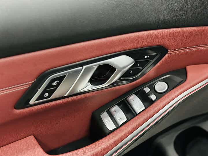 Фото 14 - BMW 3 Series