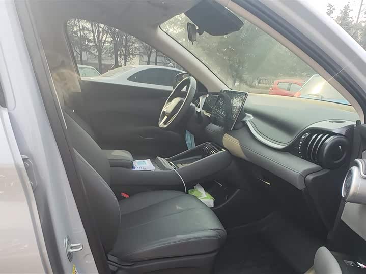 Фото 8 - BYD Yuan Plus