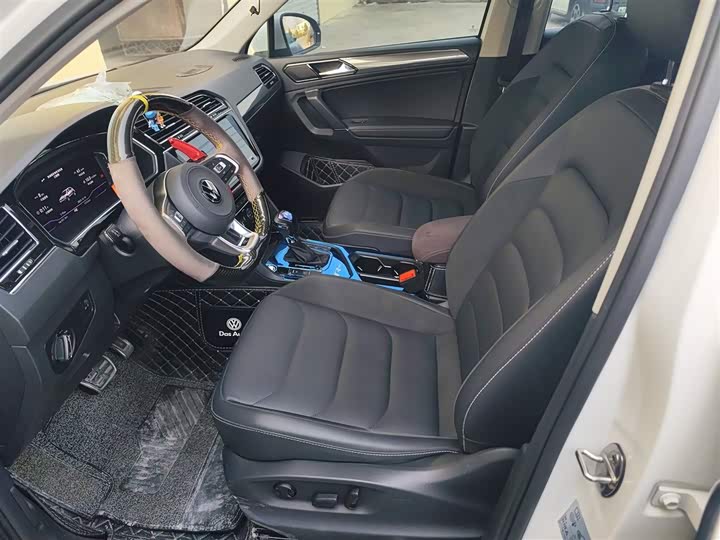 Фото 15 - Volkswagen Tiguan L Pro