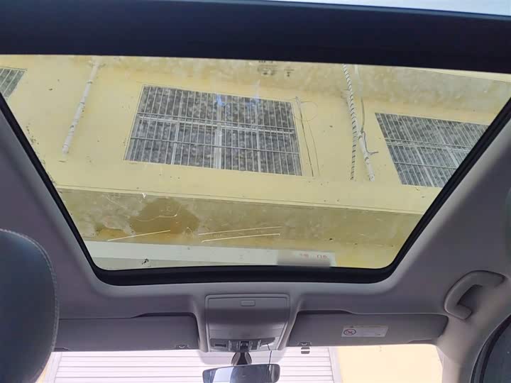 Фото 18 - Volkswagen Tiguan L Pro