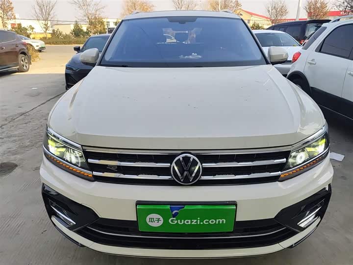 Фото 3 - Volkswagen Tiguan L Pro