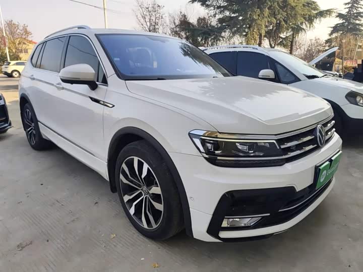 Фото 4 - Volkswagen Tiguan L Pro