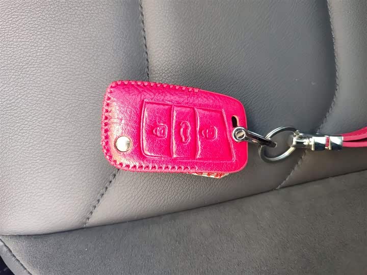 Фото 9 - Volkswagen Tiguan L Pro