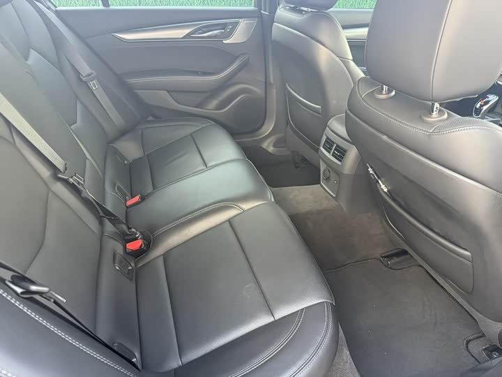 Фото 11 - Cadillac CT5