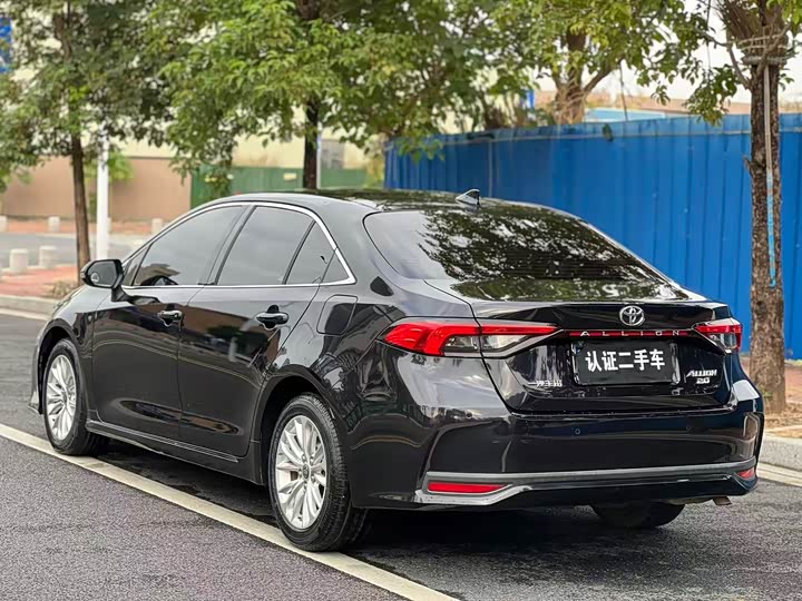 Фото 4 - Toyota Allion