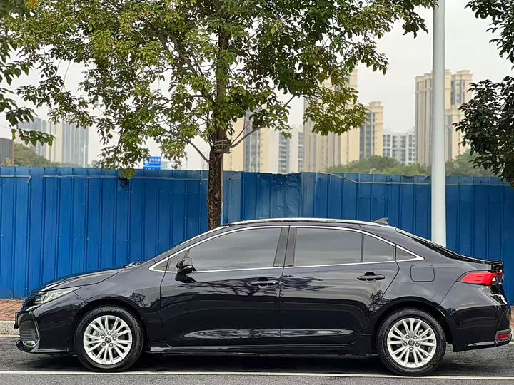 Фото 7 - Toyota Allion