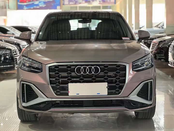 Фото 2 - Audi Q2L