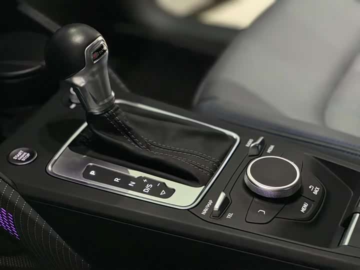 Фото 9 - Audi Q2L